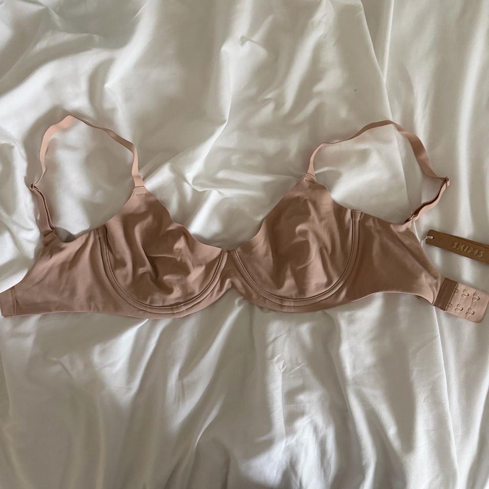 Skims Fits Everybody Unlined Demi 32DDD (F)